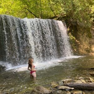 Meet your Posher, Bella